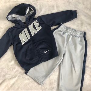 hoodie and sweatpants set nike